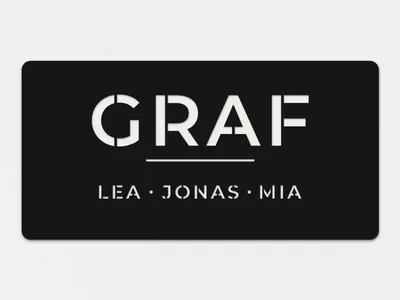 Familienschild-Design: Name mit Vornamen
